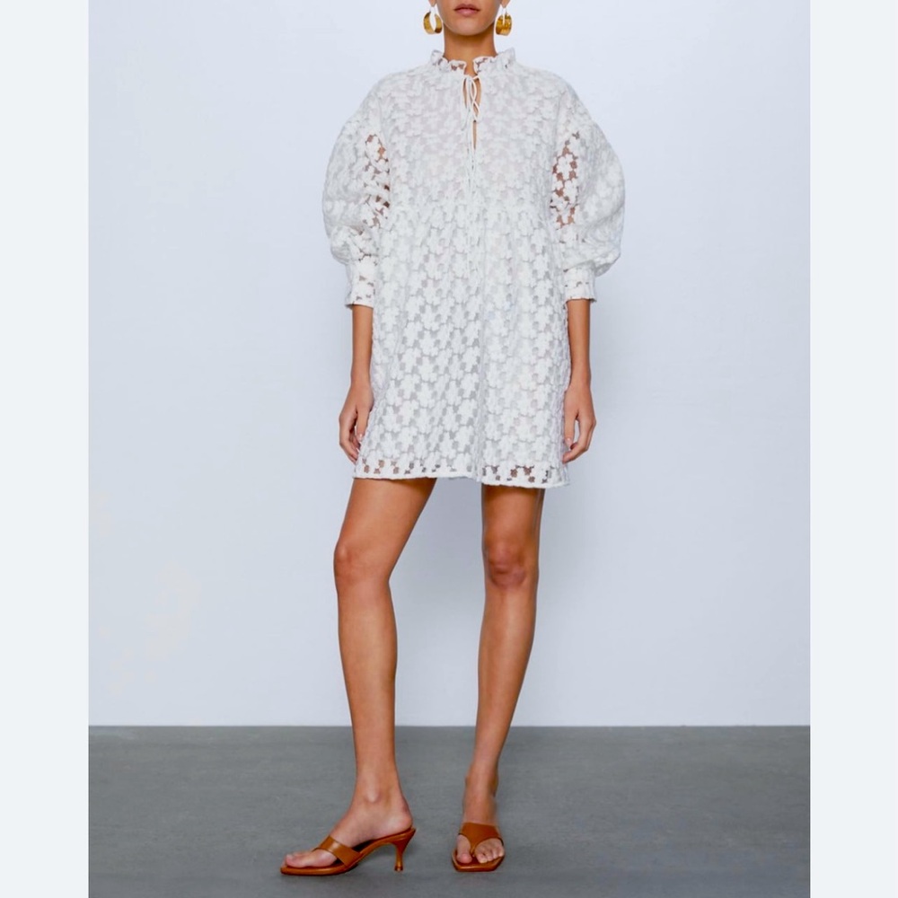 ZARA TEXTURED WEAVE MINI DRESS LACE FLORAL BOHO FLOWY Size Medium